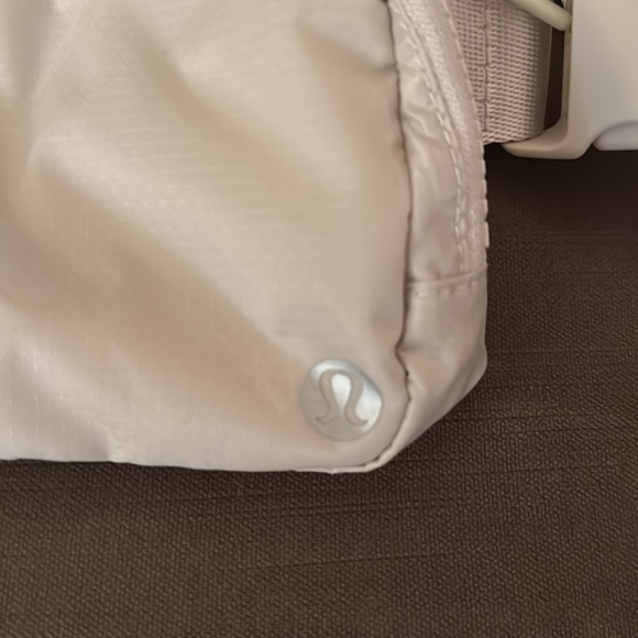 Lululemon everywhere belt bag white opal. Original design. Brand new with tags. - Picture 2 of 7